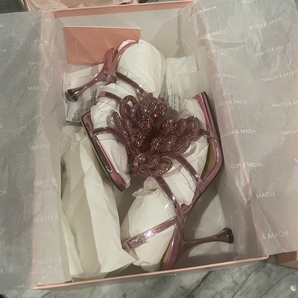 Mach and Mach triple bow heel - Picture 2 of 4